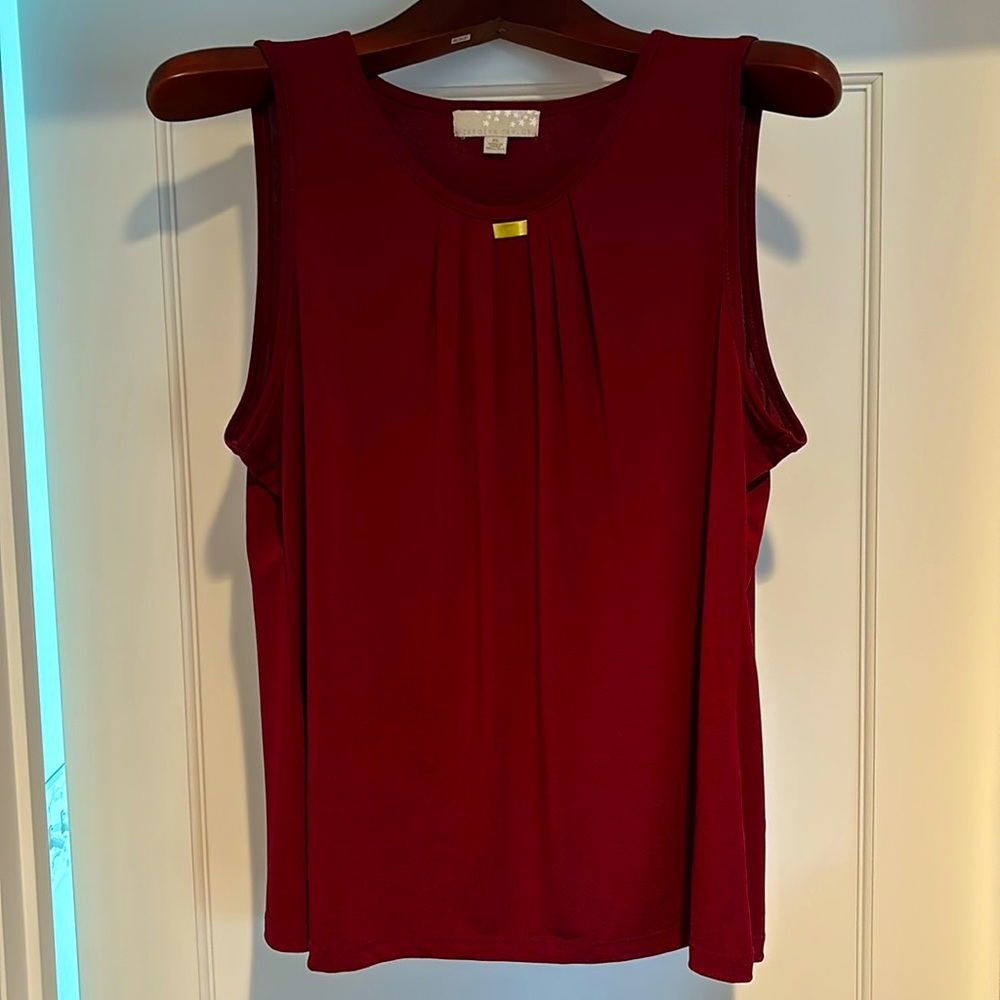 Bugundy Carolyn Taylor sleeveless blouse w/ gold accent